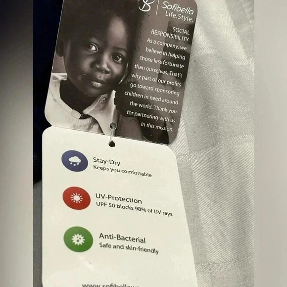 SOFIBELLA women blue activewear top, UV, mesh. Fitted ,crew neck ,  cap sleeves - Picture 12 of 12